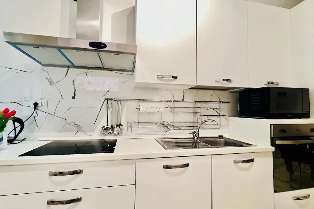 New And Elegant Apartment On The Navigli Netflix E Disney ميلان