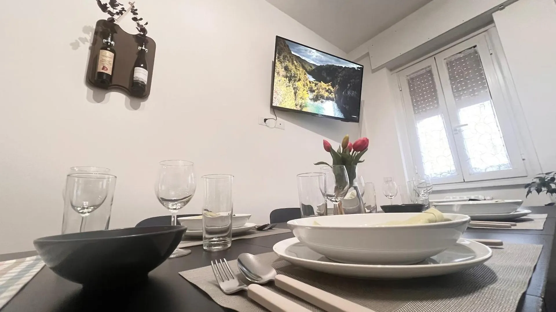 New And Elegant Apartment On The Navigli Netflix E Disney ميلان إيطاليا