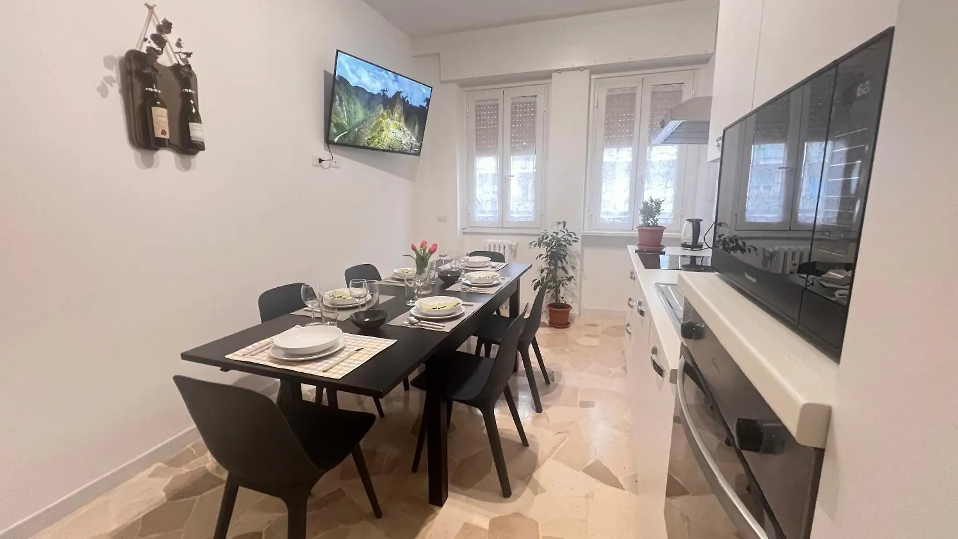 New And Elegant Apartment On The Navigli Netflix E Disney ميلان إيطاليا