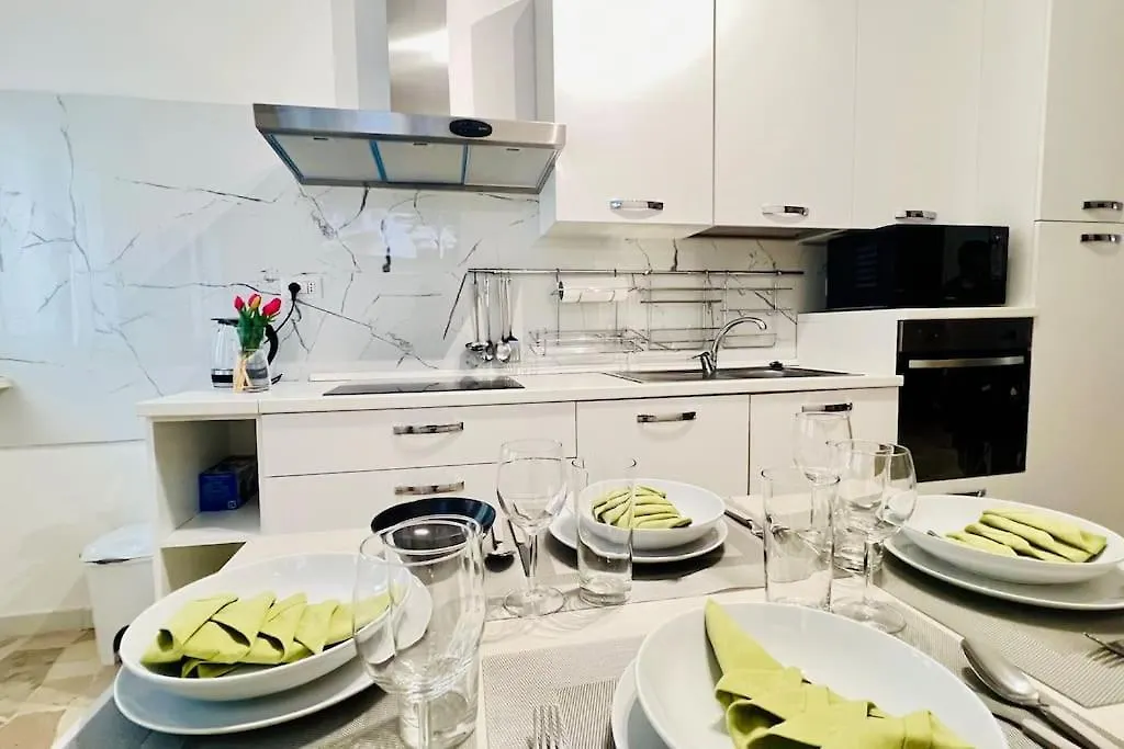 New And Elegant Apartment On The Navigli Netflix E Disney 米兰