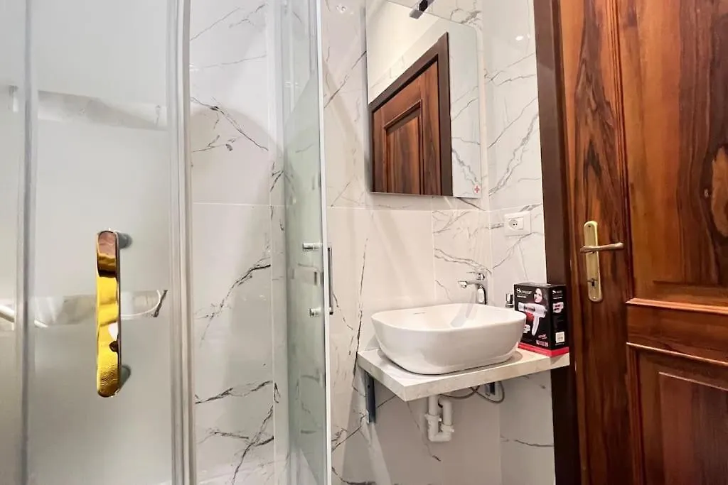 New And Elegant Apartment On The Navigli Netflix E Disney 米兰